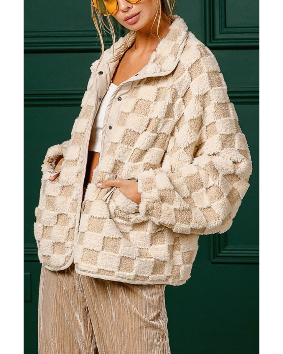 Chouyatou Women Winter Casual Checkered Fleece Jacket Fuzzy Oversized Sherpa Jacket Shacket Faux Fur Coat