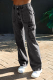 Chouyatou Women's High Waist Cargo Jeans Flap Pocket Straight Leg Denim Pants Casual Distressed Relaxed Fit Denim Trousers