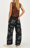 Chouyatou Women Y2k Distressed Barrel Jeans Baggy Wide Leg Jeans Floral Printed Boyfriend Patchwork Denim Pants