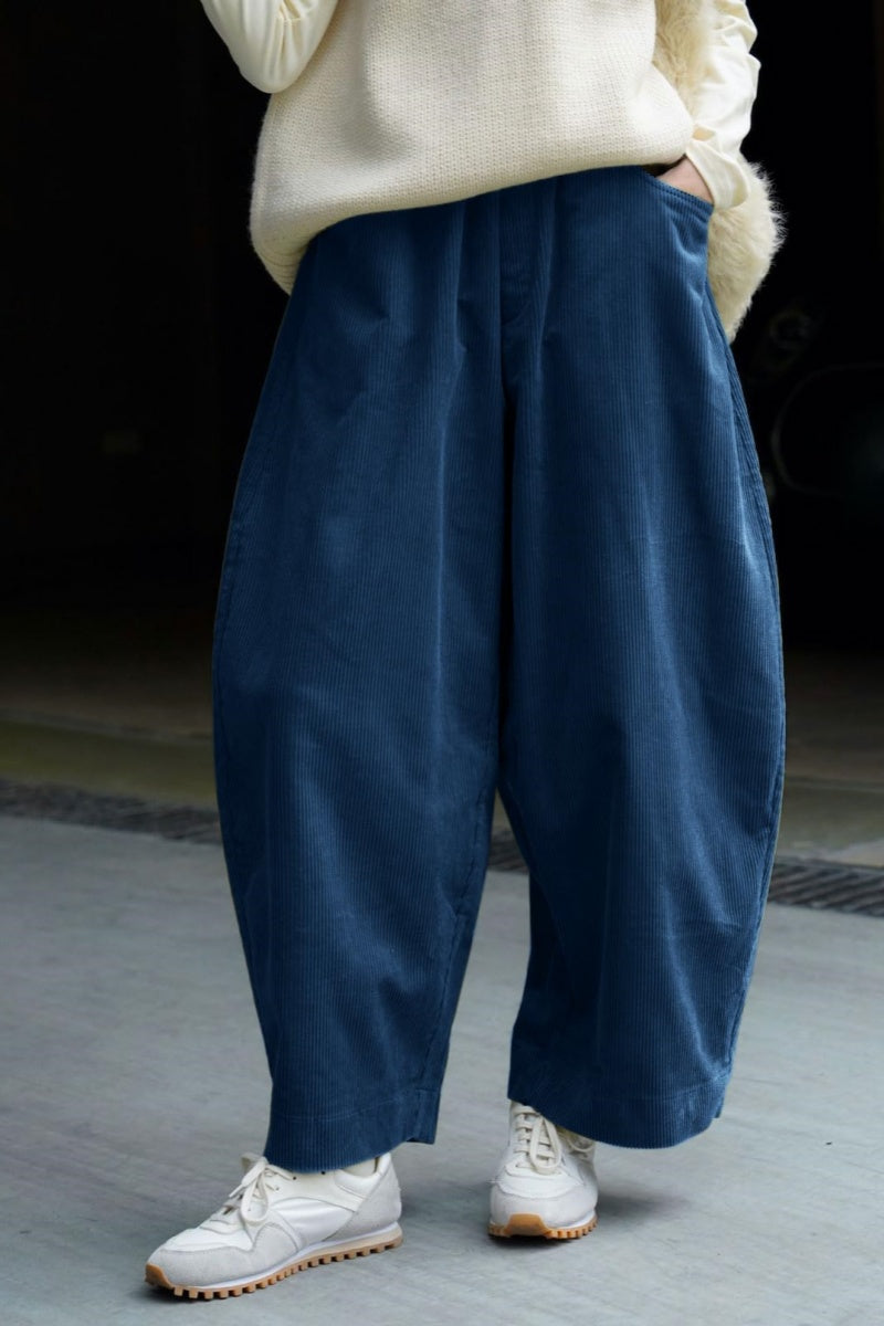 Chouyatou Women Corduroy Barrel Pants Wide Leg Vintage Mid Rise Y2k Baggy Boyfriend Pants