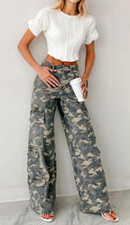Chouyatou Women Casual Camo Print Denim Pants Y2k Wide Leg Cargo Jeans Flare Distressed Camouflage Jeans Sweatpants Pockets