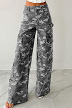 Chouyatou Women Casual Camo Print Denim Pants Y2k Wide Leg Cargo Jeans Flare Distressed Camouflage Jeans Sweatpants Pockets