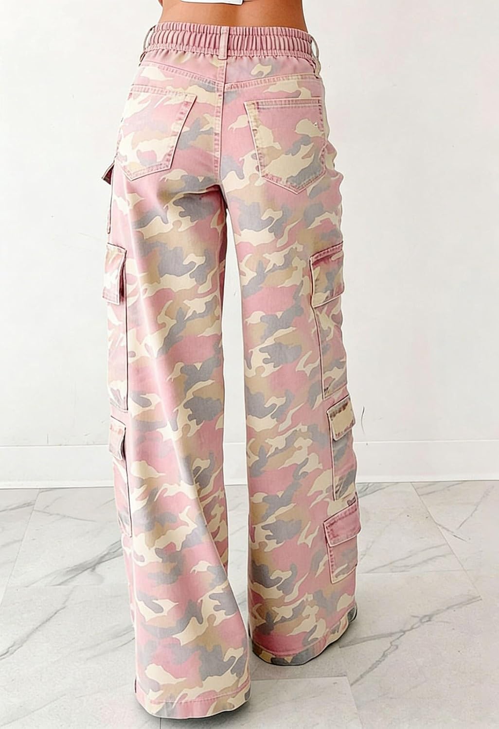 Chouyatou Women Casual Camo Print Denim Pants Y2k Wide Leg Cargo Jeans Flare Distressed Camouflage Jeans Sweatpants Pockets