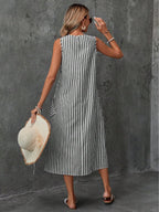 chouyatou Women's Casual Loose Vertical Striped Dress Crew Neck Sleeveless Midi Long Tank Dress with Pockets