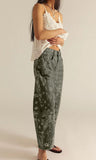 chouyatou Women Boyfriend Baggy Barrel Jeans Floral Print Denim Ankle Pants Wide Leg Mid Rise Jeans Sweatpants Y2k Patchwork