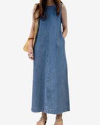 Chouyatou Womens Casual Sleeveless Maxi Denim Dress Crewneck Vintage Loose Long Tank Jean Dress with Pockets