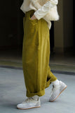 Chouyatou Women Corduroy Barrel Pants Wide Leg Vintage Mid Rise Y2k Baggy Boyfriend Pants