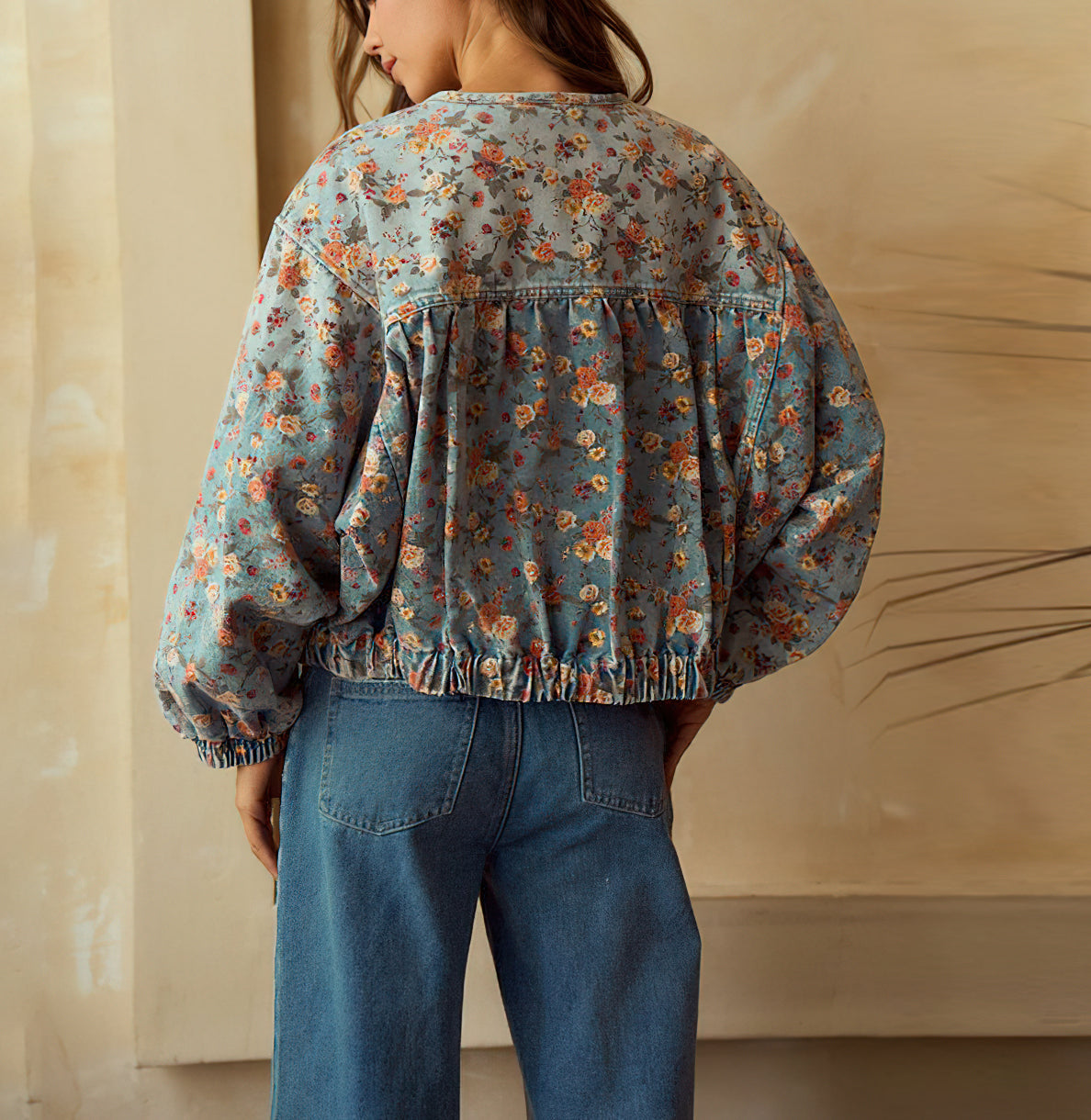 Chouyatou Women Spring Fall Oversized Jean Jacket Trendy Lightweight Y2K Floral Denim Bomber Jacket Coat